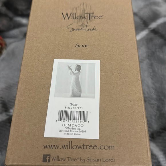 New: Willow Tree, “Soar” - Picture 3 of 4